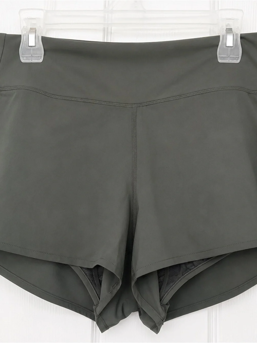 Lululemon Speed Up HR 2.5” Shorts | L